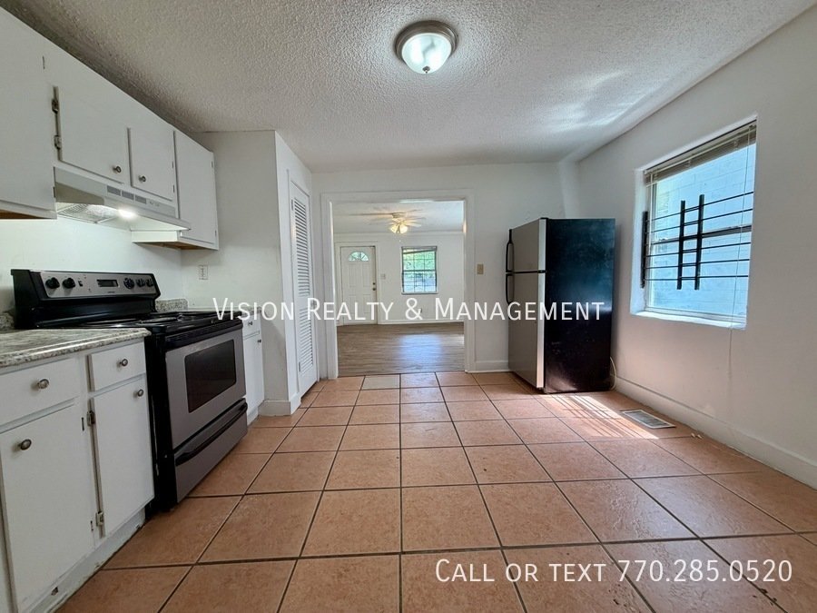 2 Bedroom Rental – 1070 Ollie Cir NW Unit A 1070 Ollie Cir Unit A, Atlanta, GA, 30314